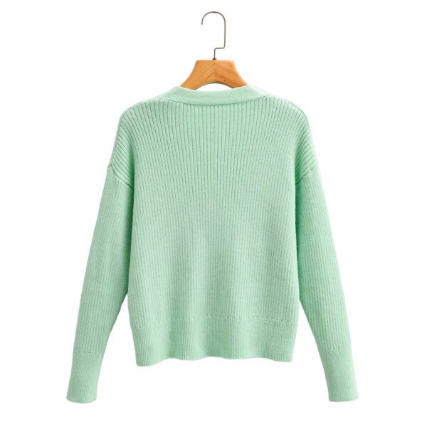 Comfortable Round Neck Sweater for Casual and Stylish Wear - Image 3